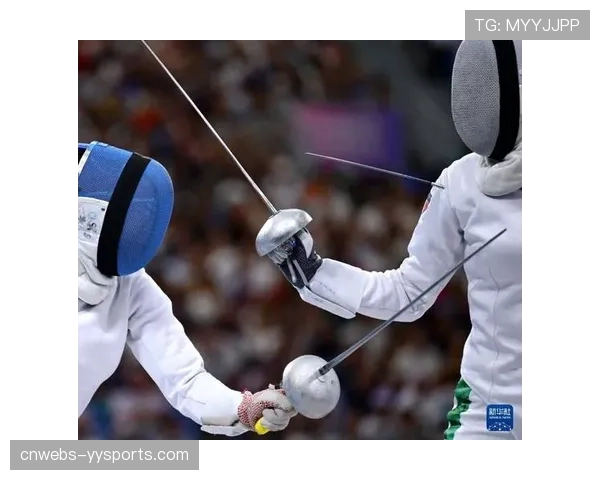 击剑战术分析：意大利选手决赛中连续使用甩剑刺得分